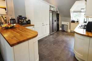 Fitted Kitchen- click for photo gallery